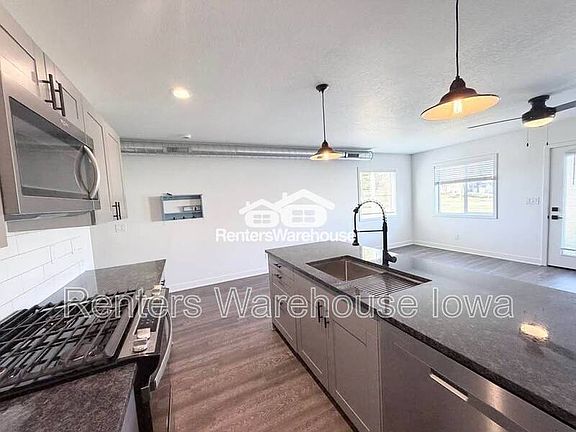 5th image of 2103 Willis Ave