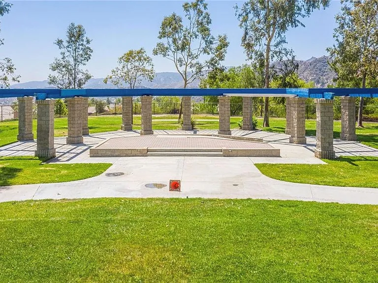 25543 Durant Pl — Photo 10