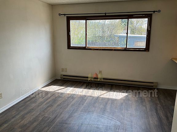4th image of 1935 S 3rd St W Unit 3