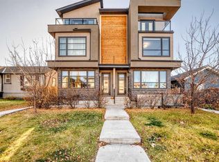 413 N 25th Ave NE #2, Calgary, AB T2E1Y4