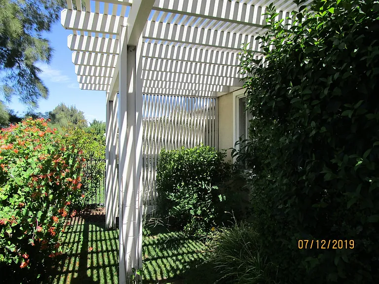 451 Edgewood Dr — Photo 4