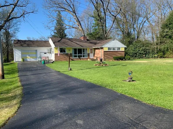 3 Meadow Ln, Titusville, PA 16354