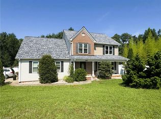 8463 Hunting Ct, Stokesdale, NC 27357