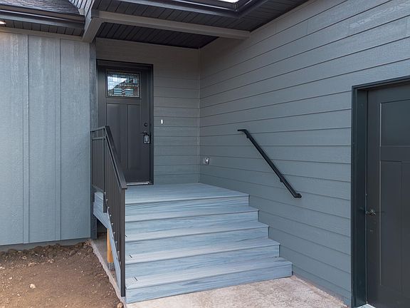 3rd image of 3524 Joseph St