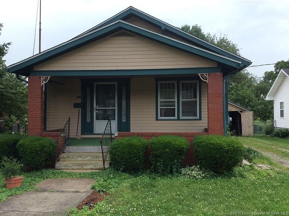 2nd image of 811 E Smith St