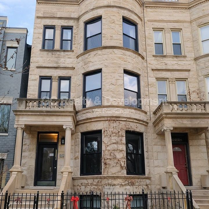 1st image of 4923 S Vincennes Ave APT 2