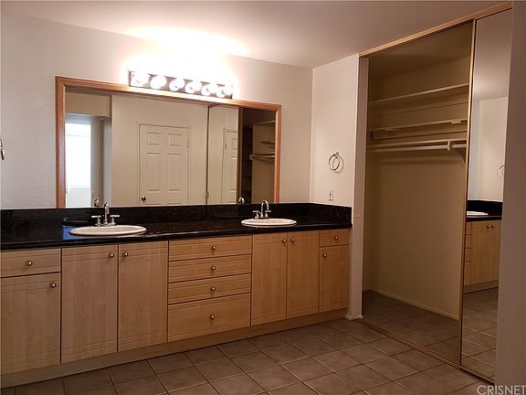 5th image of 5301 Balboa Blvd Unit J1