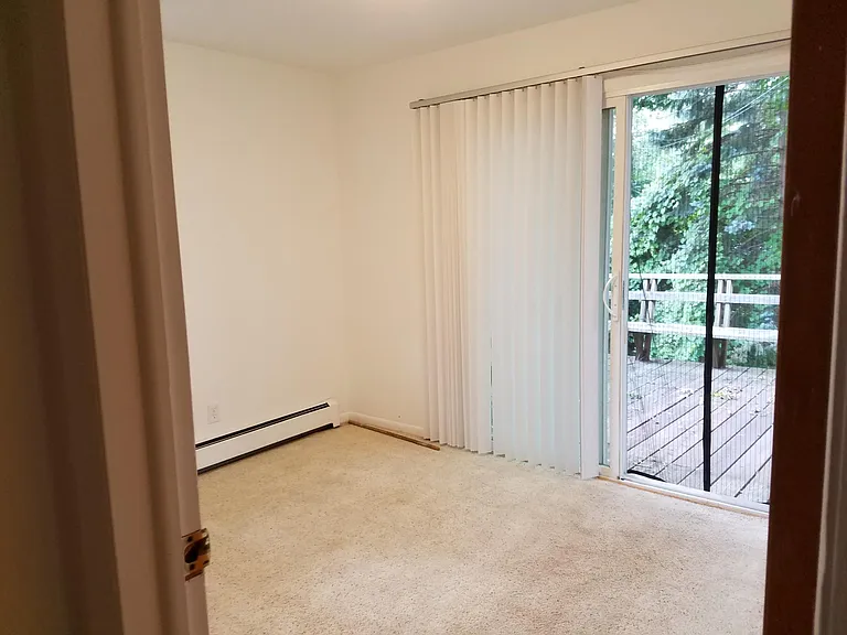 521 N Hagadorn Rd — Photo 28