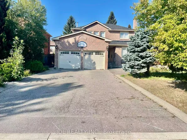 18 Findhorn Cres, Vaughan, ON L6A 1M2