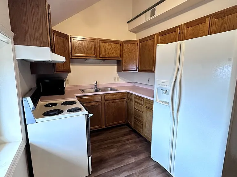 25 Sarhelm Rd — Photo 6