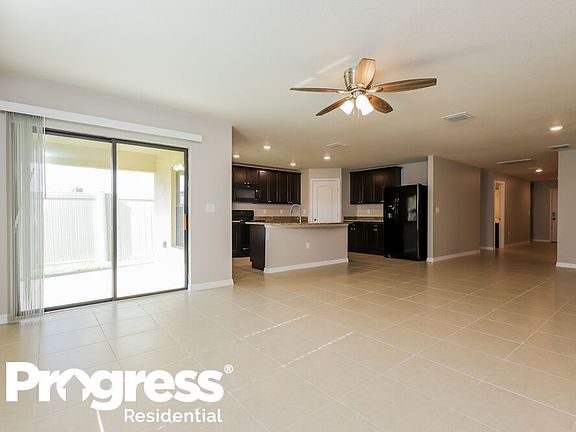 4th image of 1121 Brenton Leaf Dr