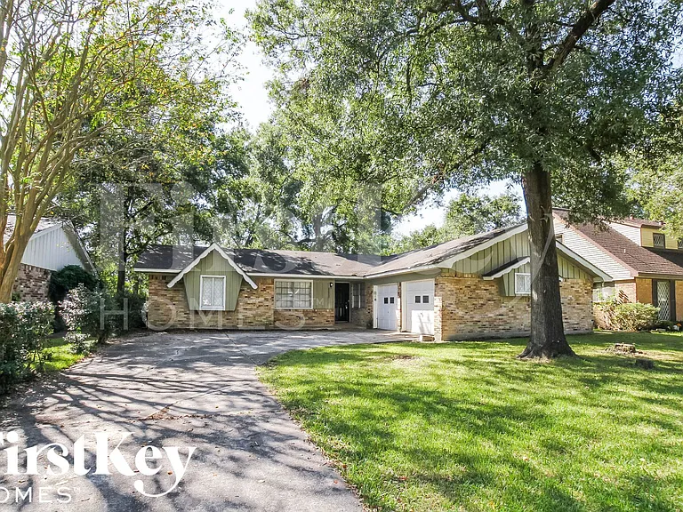 13322 Oak Leaf Ln — Photo 2