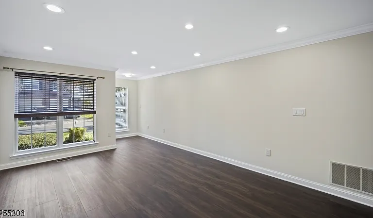 1306 Stech Dr — Photo 5