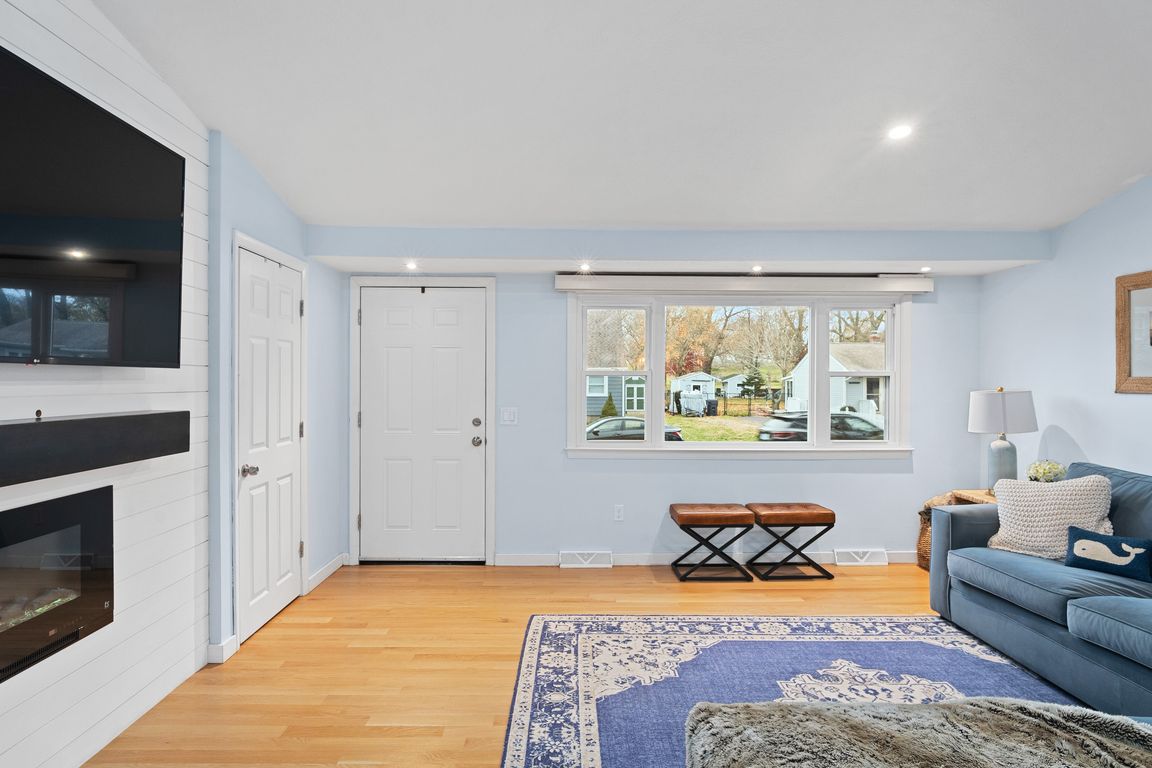 next background image