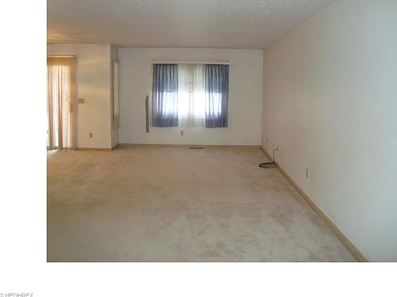 3rd image of 5703 Gateway Ln #902
