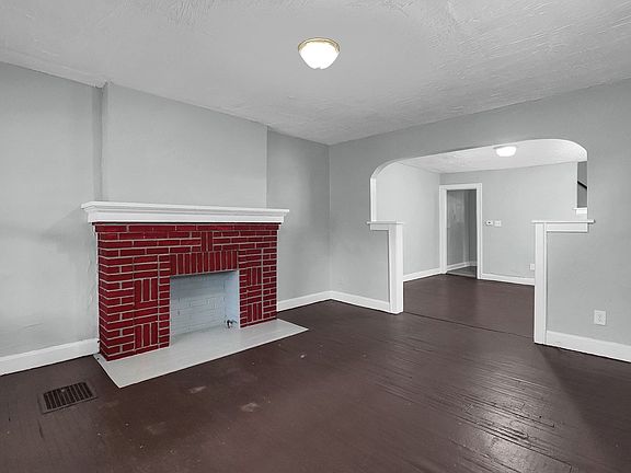 4th image of 1125-1127 E 20th Ave #1125
