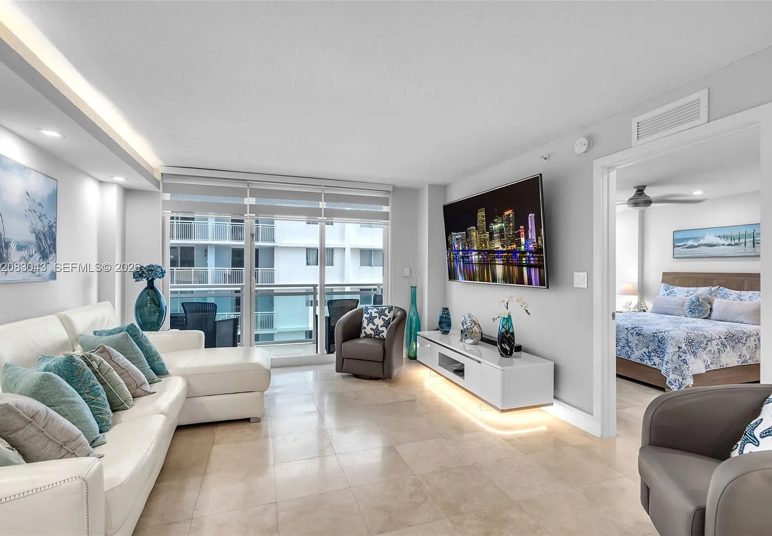The Collins Condo — Photo 3