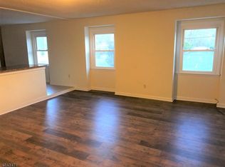 5 Theta Dr, Vernon, NJ 07462