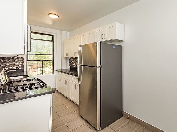 3rd image of 24-25 27th St #2B