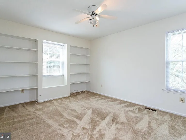 1112 Evergreen Ave — Photo 9