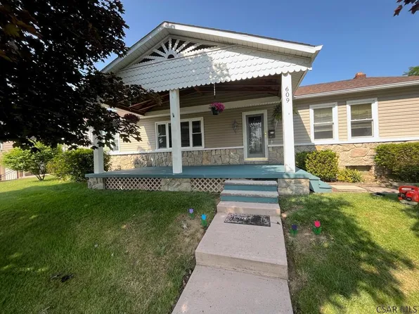 609 1st St, Windber, PA 15963