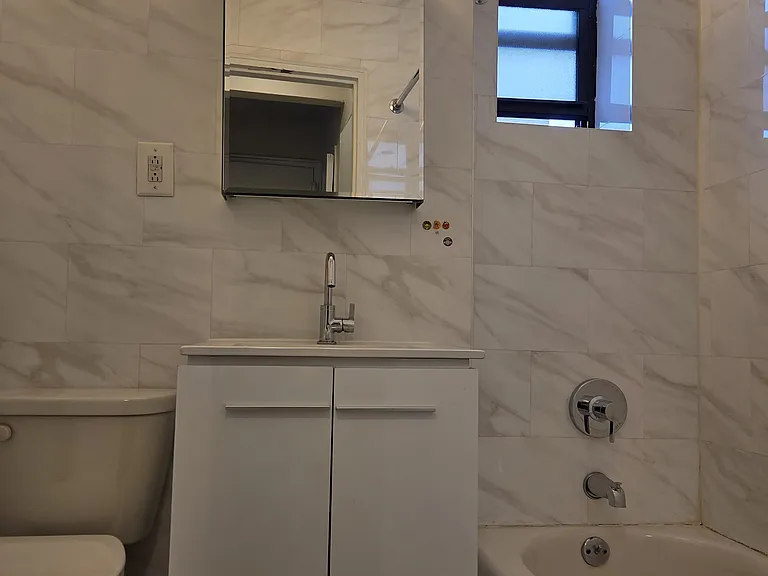 445 E 77th St #4L — Photo 7