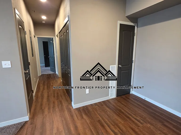 185 SW Silverstar Ln — Photo 7