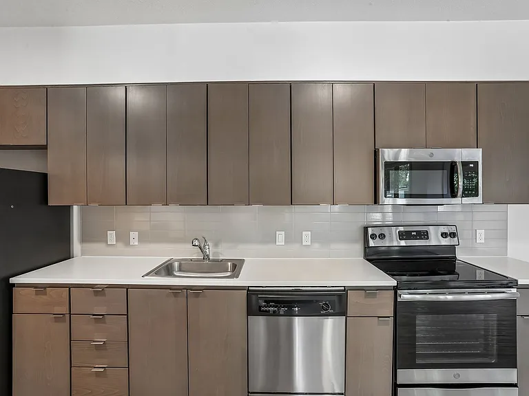The 72nd Apartments — Photo 54