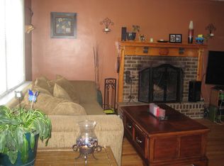 1118 Fanshawe St, Philadelphia, PA 19111