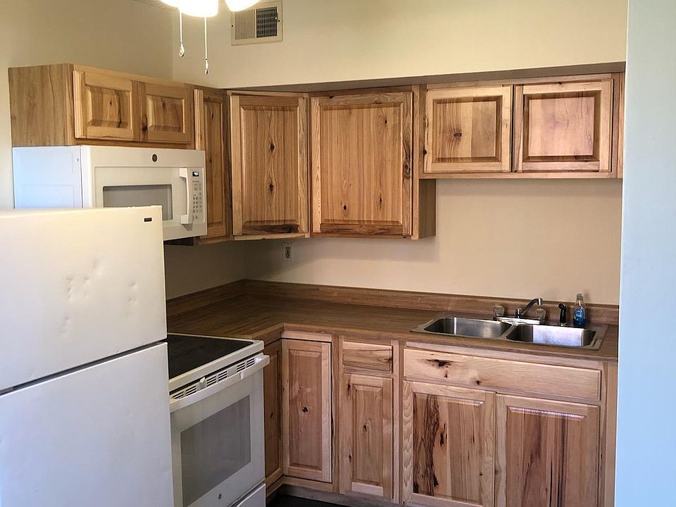 1st image of 106 Broadway St #1