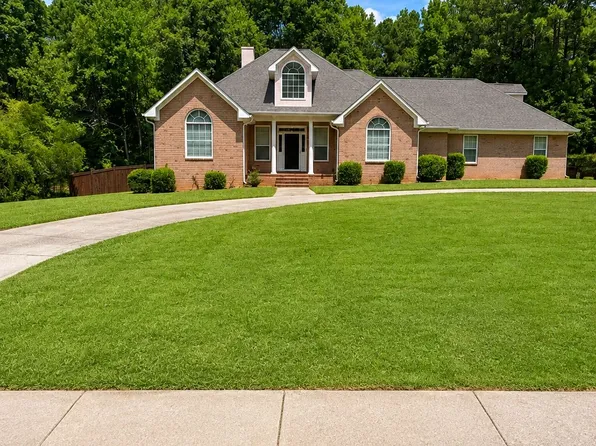 145 Lofty Eagle Ln, Fayetteville, GA 30214