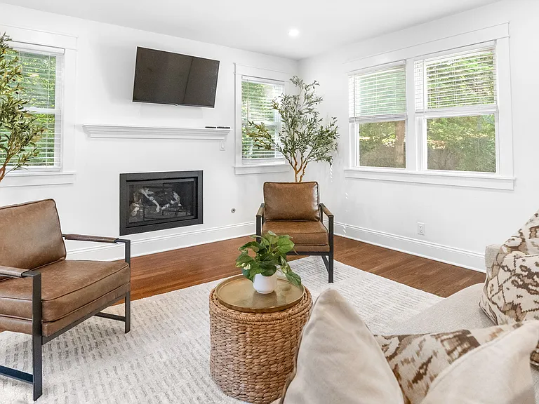 Gaymoor Dr — Photo 15