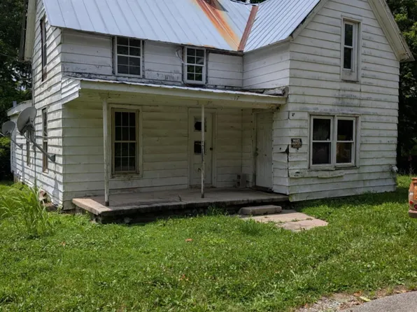 217 N 1st St, Berry, KY 41003