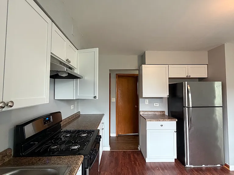 7800 Banks St #1R — Photo 3