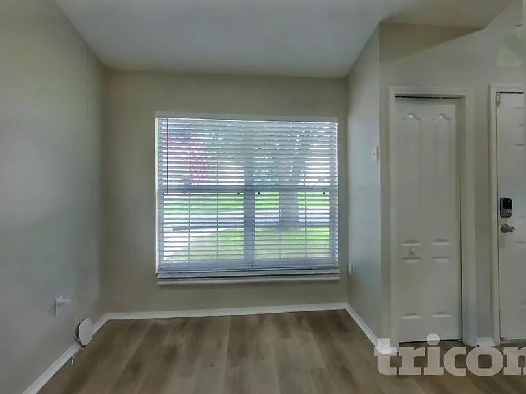 3034 Wentworth Pl — Photo 4
