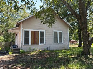 1004 Sycamore St, Mineola, TX 75773