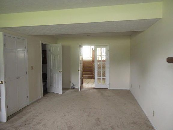 5th image of 5377 Country Ln