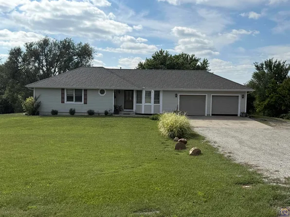 9721 K 4 Hwy, Meriden, KS 66512