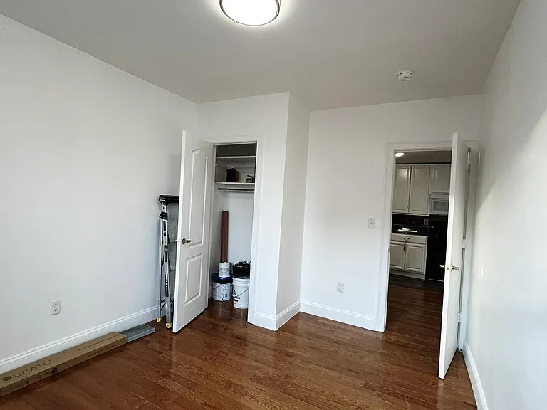 25 E 17th St #3A — Photo 4