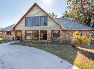 214 Warren Rd, Lutz, FL 33548