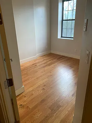 Rented by Nooklyn NYC LLC | media 4