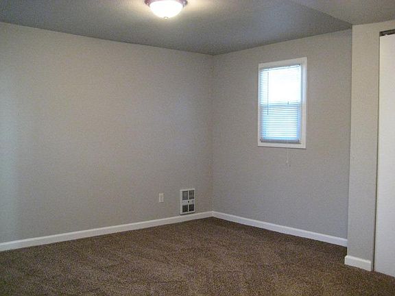 4th image of 3696 S McCall St