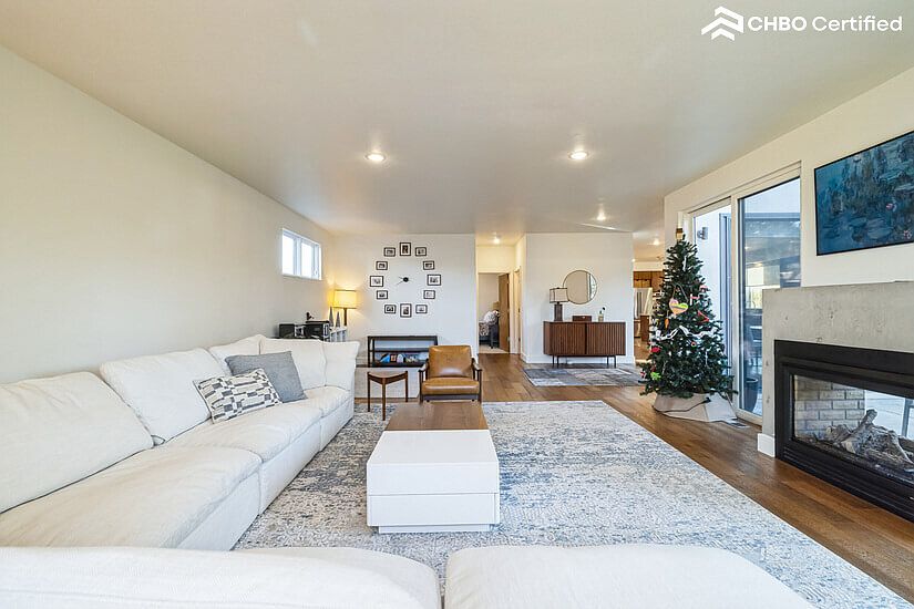 Furnished Rental in Hilltop, Denver