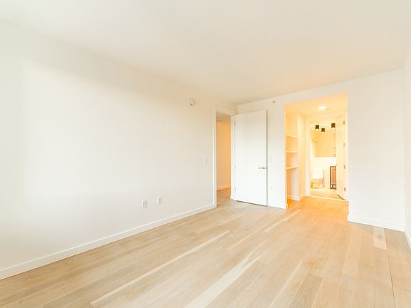 4th image of 41-15 23rd St Unit 6E
