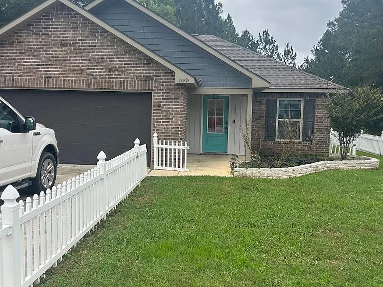 11491 Caroline Ct — Photo 1