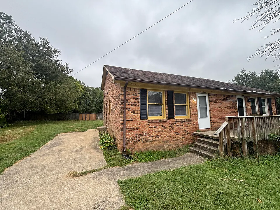 312 Garden Park Dr