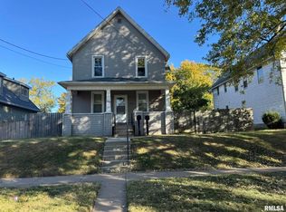 1029 18th Ave, Moline, IL 61265