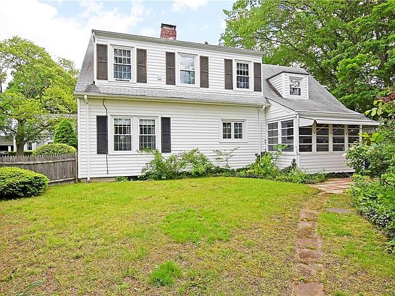 2nd image of 20 Bowen St