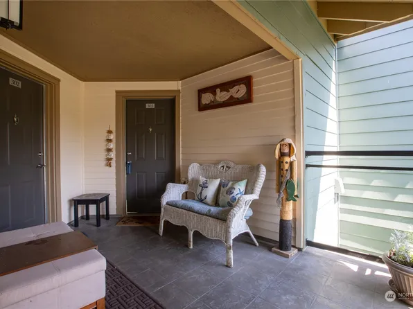 3008 N Narrows Drive #B303, Tacoma, WA 98407