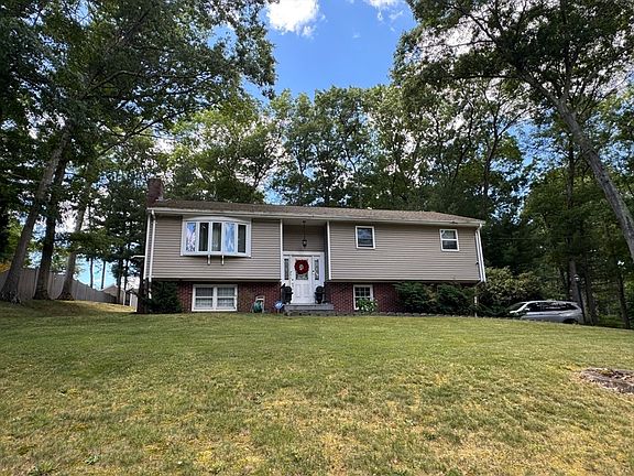 4th image of 149 Thurber Ave